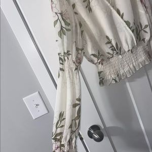 Guess: boho top: form fitted (Medium)